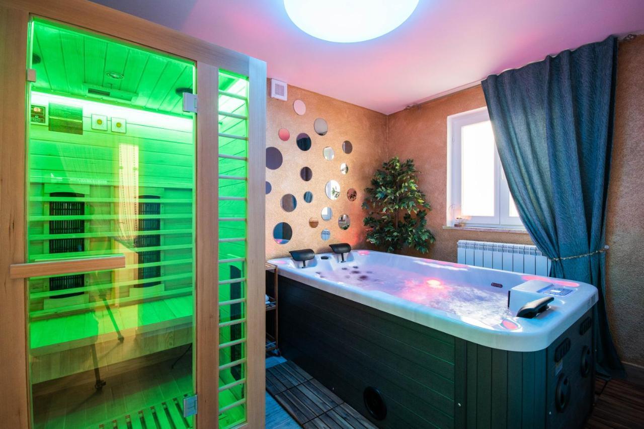 Wellness Studio D'Or - Exclusive New Apartment With Whirlpool, Sauna, Sunny Terrace, Private Parking โปเรช ภายนอก รูปภาพ