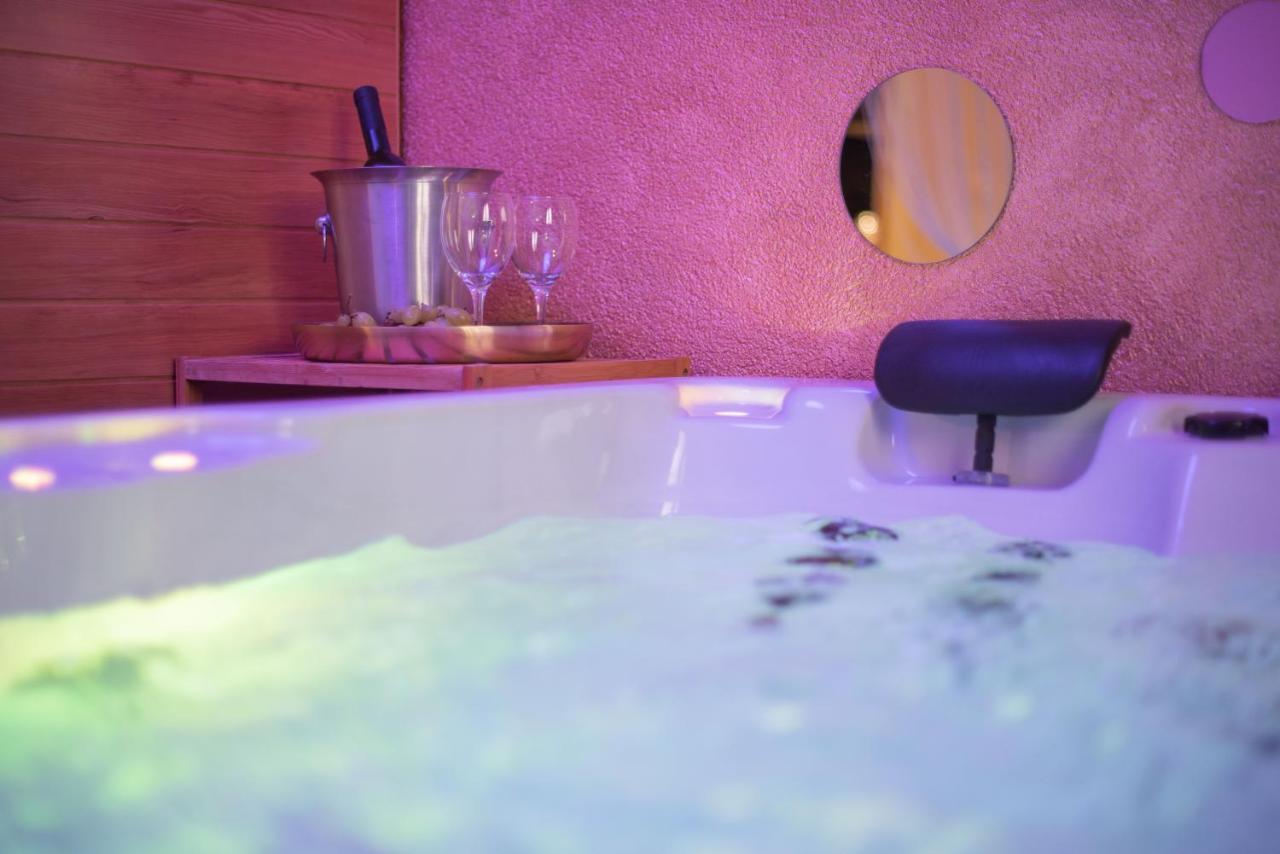 Wellness Studio D'Or - Exclusive New Apartment With Whirlpool, Sauna, Sunny Terrace, Private Parking โปเรช ภายนอก รูปภาพ