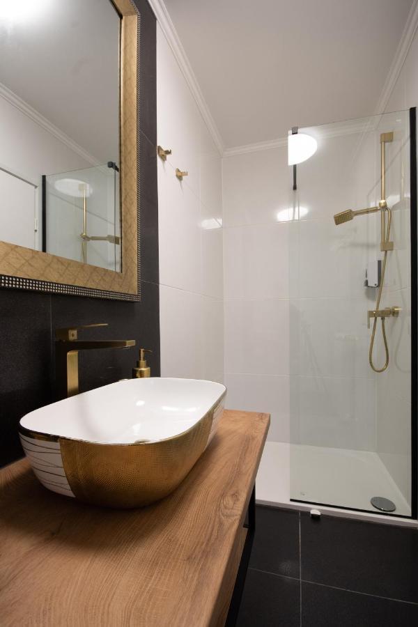 Wellness Studio D'Or - Exclusive New Apartment With Whirlpool, Sauna, Sunny Terrace, Private Parking โปเรช ภายนอก รูปภาพ