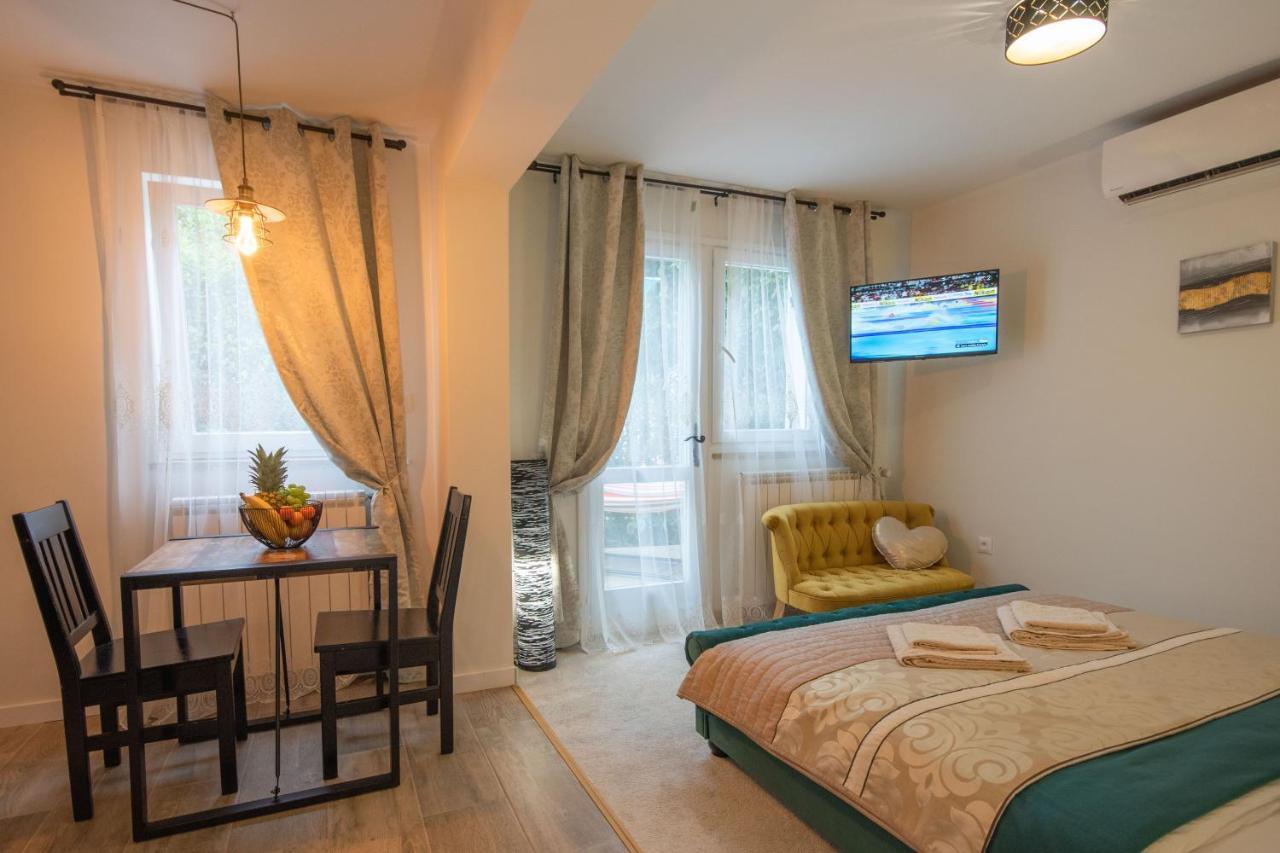 Wellness Studio D'Or - Exclusive New Apartment With Whirlpool, Sauna, Sunny Terrace, Private Parking โปเรช ภายนอก รูปภาพ