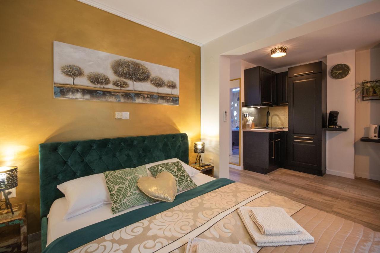 Wellness Studio D'Or - Exclusive New Apartment With Whirlpool, Sauna, Sunny Terrace, Private Parking โปเรช ภายนอก รูปภาพ